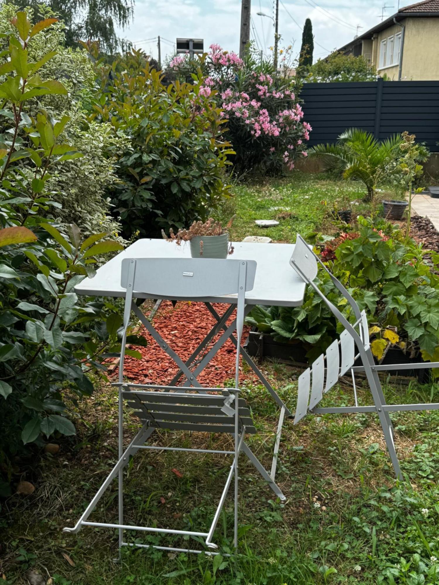 Au Calme Dans Maison En Rez De Jardin A 2,2 Kms Du Groupama Stadium Et Salle Ldlc Arena Meyzieu Eksteriør billede